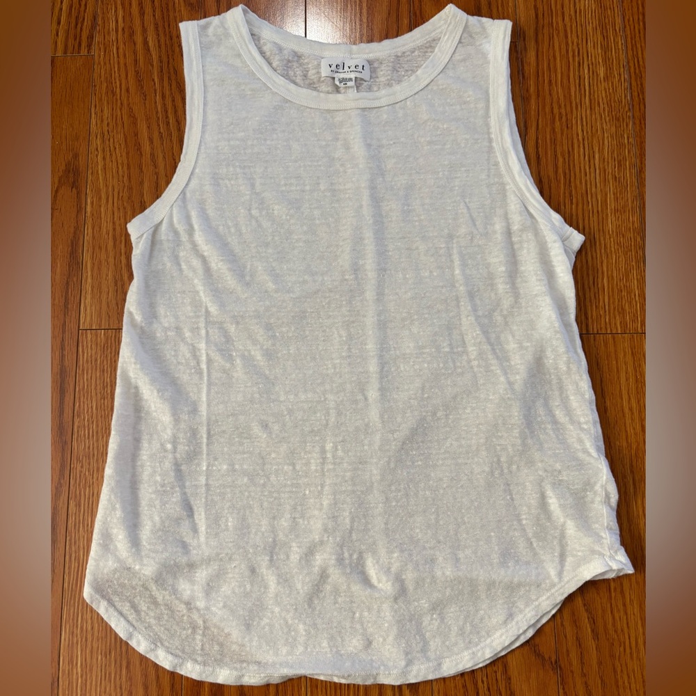LINEN SLEEVELESS LIGHT & AIRY TANK TOP * Brand is VELVET by Graham & Spencer * - Picture 2 of 8